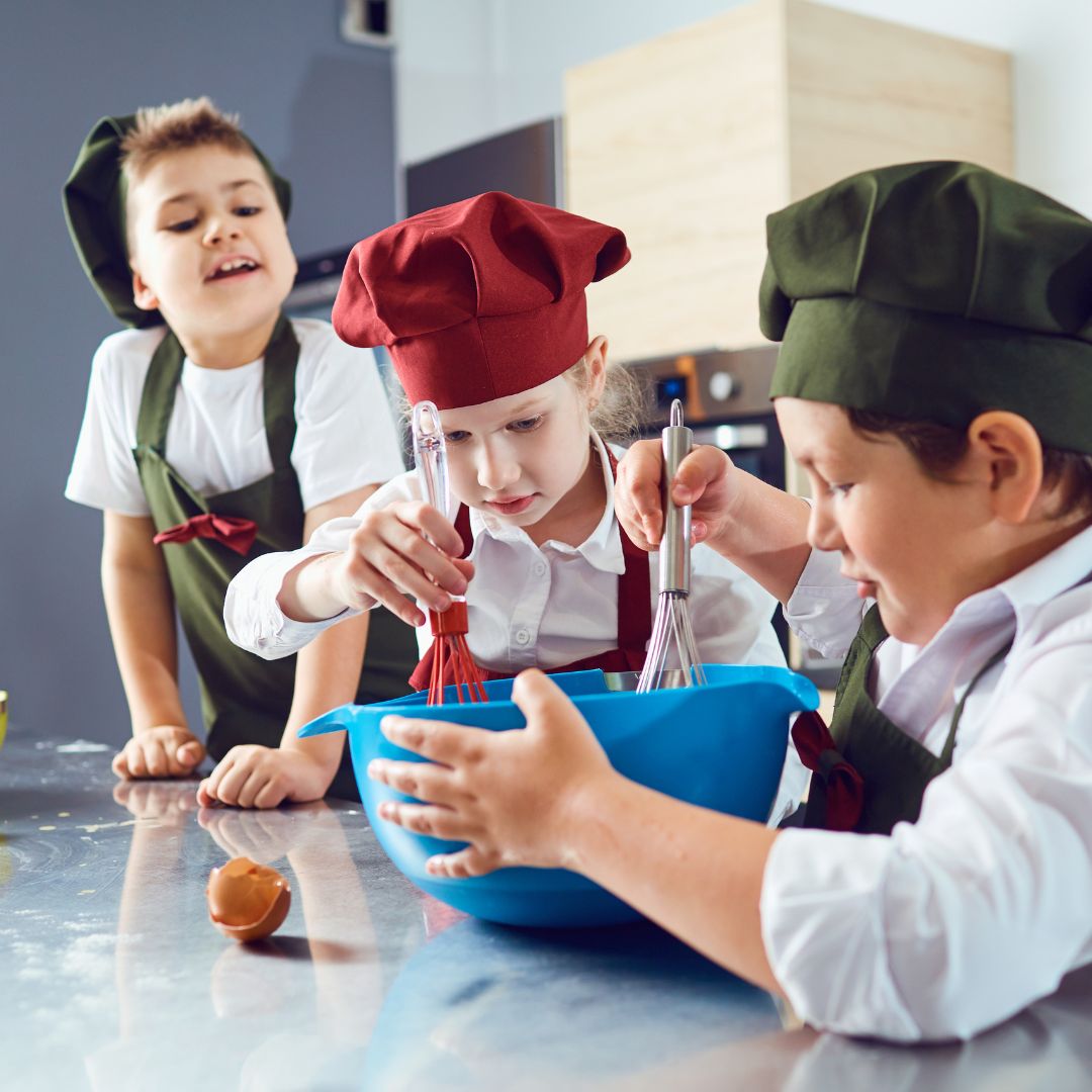 How to occupy your child in the kitchen: Creative   with NAVA!